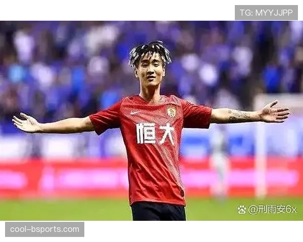 上海海港近阶段联赛保持稳定表现，进攻端与防守效率相较过去有所提升